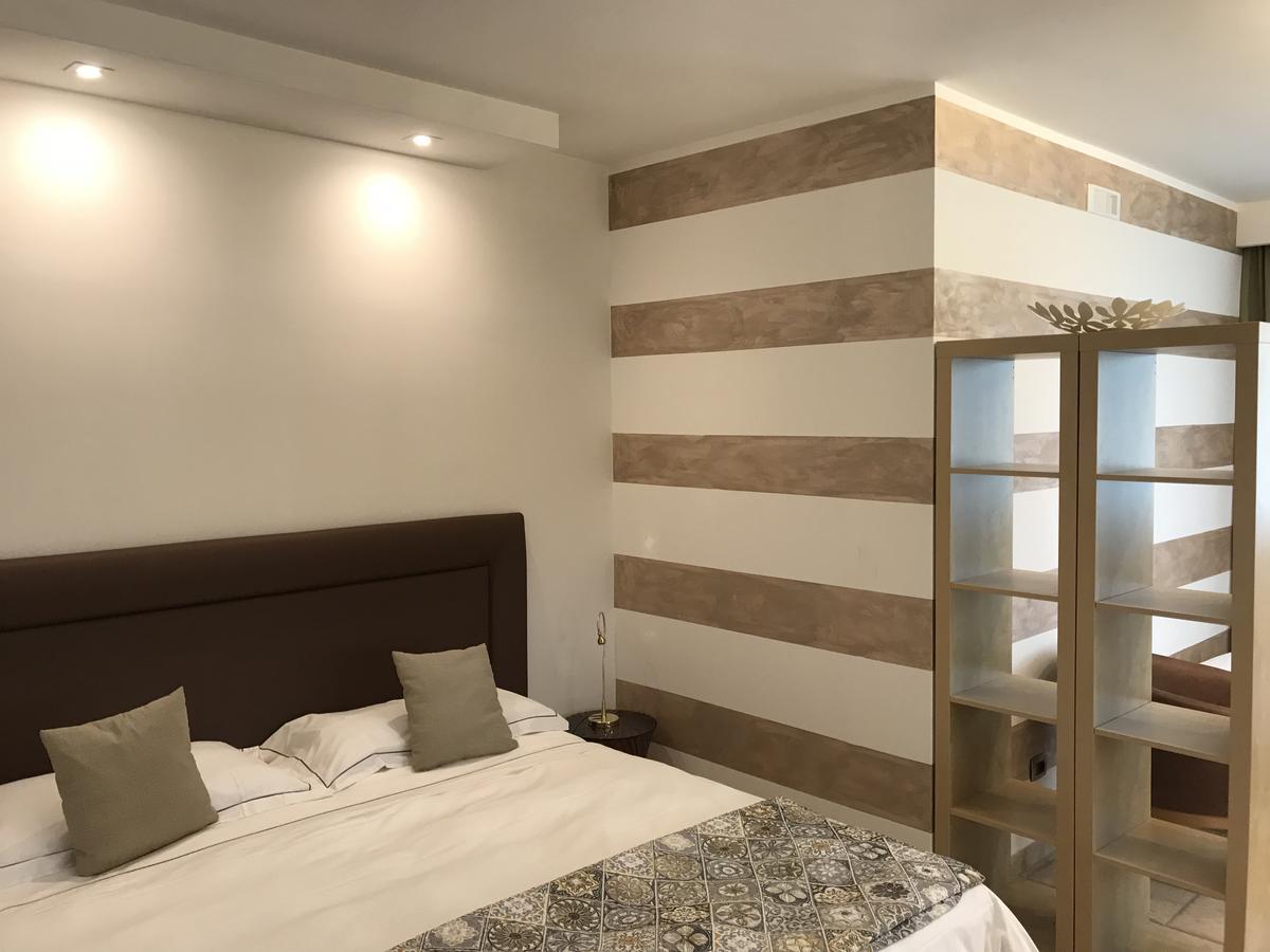 Carone Suite-Charme&Pool Polignano a Mare Buitenkant foto